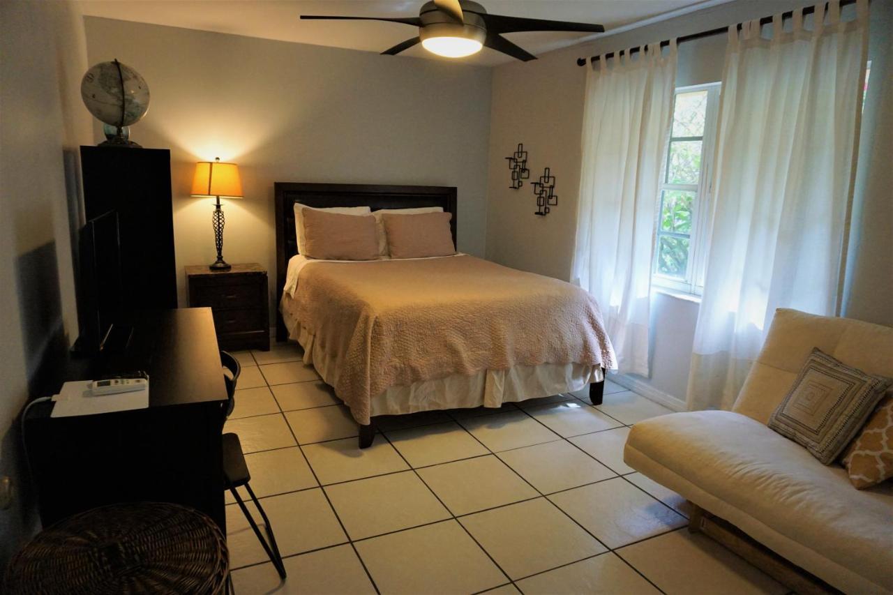 Jupiter Waterfalls - Newly Updated - Tiki Hut, Fire Pit, Kitchen, Pool Heater And More Eksteriør bilde